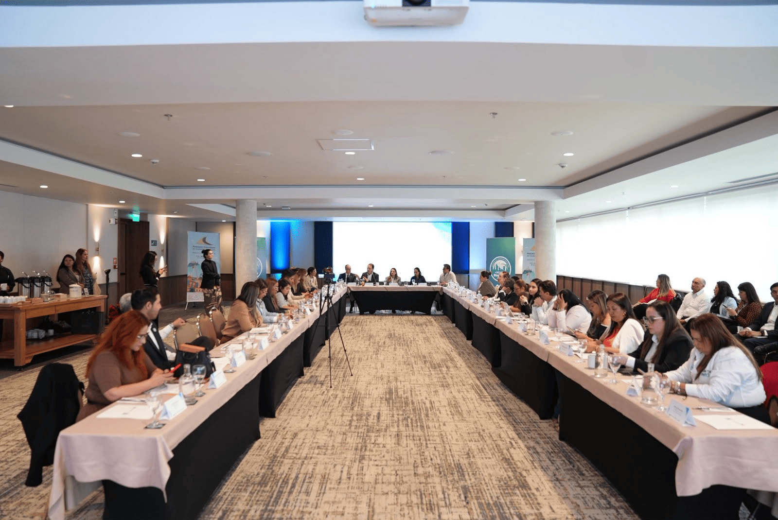 Reunión técnica de alto nivel - Estado del sistema de salud en las ciudades capitales
