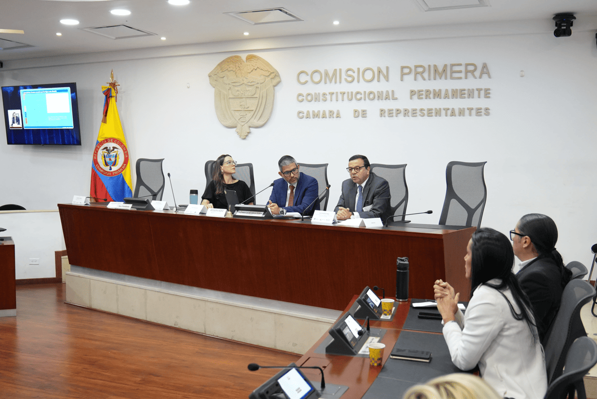 Comisión primera constitucional permanente