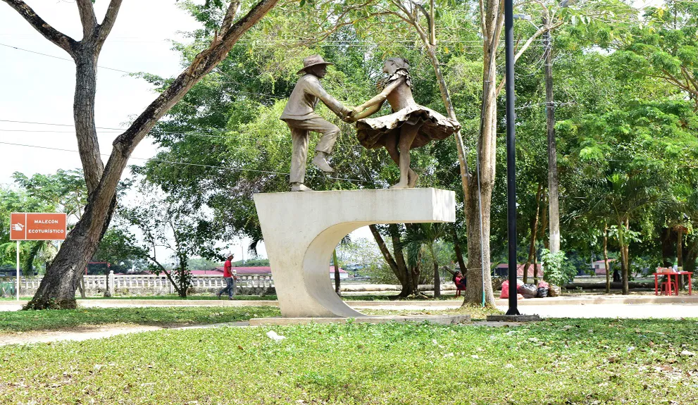 Monumento joropo en Arauca