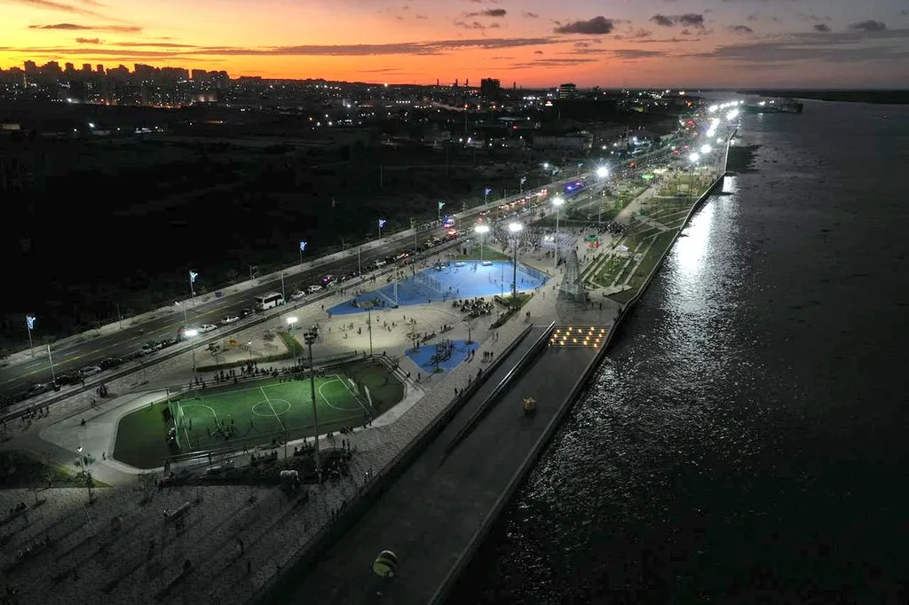 Malecón al atardecer