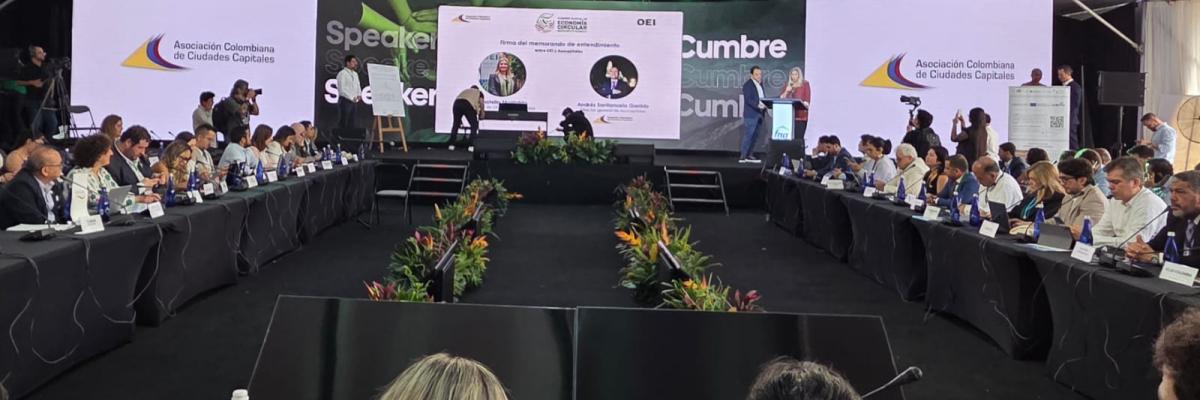 Imagen de Asocapitales y la OEI ﬁrman memorando de entendimiento