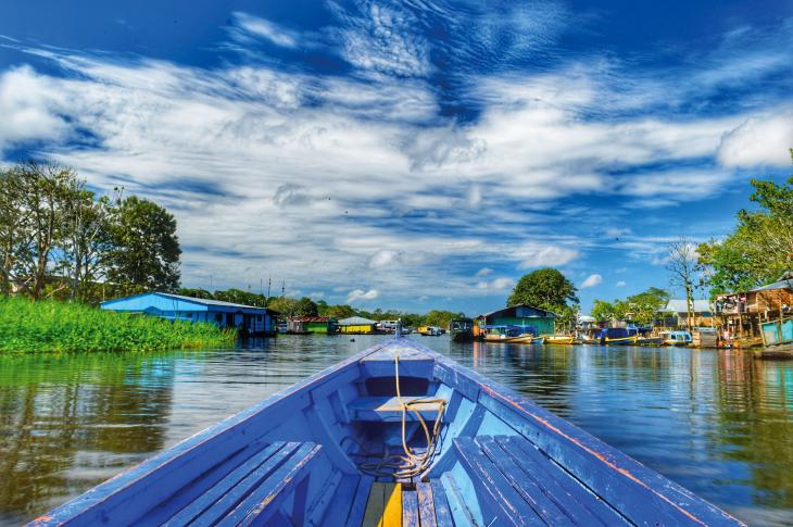 Viaje en lancha por río en Leticia