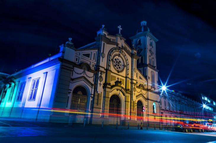 Iglesia Ibagué de noche