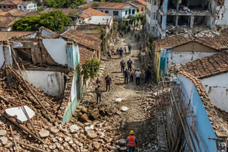 foto de sismo de 7.4 de magnitud