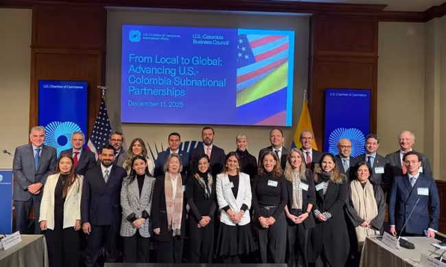 ” Colombia no es solo el gobierno nacional” Landau a mandatarios locales y regionales nacionales”