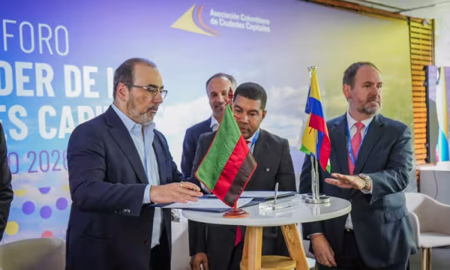 Firma acuerdo Quibdó con la CAF