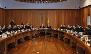 El Consejo de Estado profirió decisión definitiva dentro del proceso de nulidad contra el Decreto 1500 de 2018, norma que redefinía el territorio ancestral de la denominada “Línea Negra” en la Sierra Nevada de Santa Marta y que generó importantes implicaciones en materia de ordenamiento territorial, competencias ambientales y autonomía de las entidades territoriales.  El Decreto ampliaba el sistema de espacios sagrados reconocidos y establecía criterios de coordinación y consulta que impactaban 