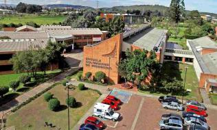 Escuela Colombiana de Ingeniería