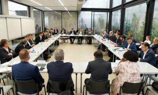 Reunión de autoridades analizando la situación de seguridad en Colombia