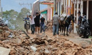Foto de sismo de 7.4 grados de magnitud