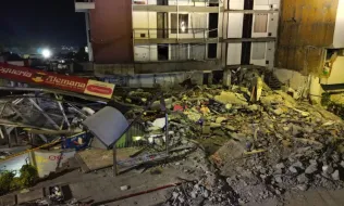 foto de sismo de 7.4 de magnitud