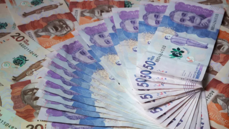 Billetes de 50 mil pesos colombianos